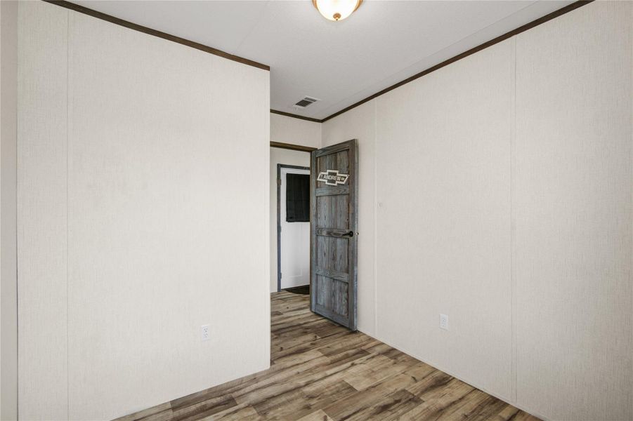 Spacious, unfurnished interior of a new home in , Brazoria (Image 17).