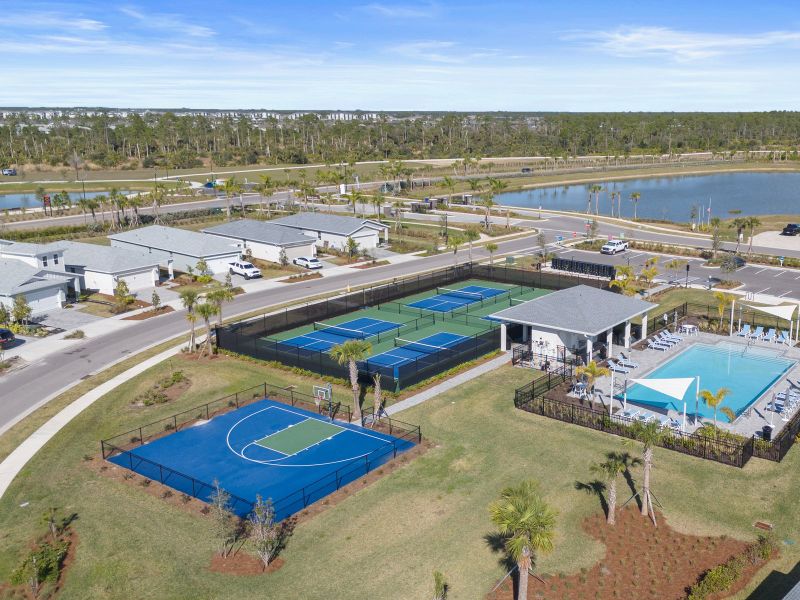 Community amenities in Crescent Lakes - Reserve Series, Punta Gorda (Image 7).
