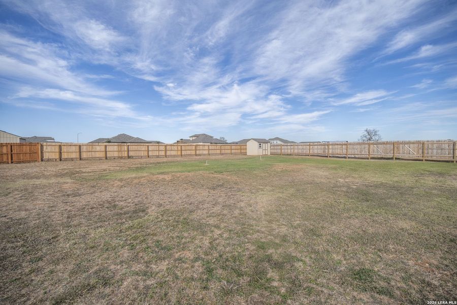 Exterior details and patio area of a home in Summer Hills, San Antonio (Image 4).