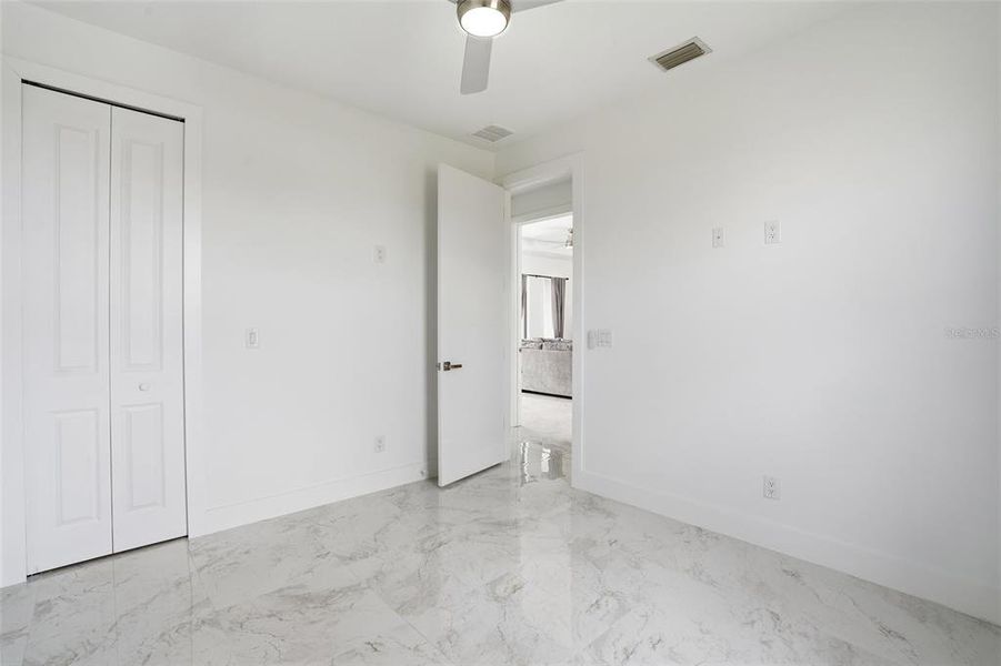 Spacious, unfurnished interior of a new home in , Cape Coral (Image 24).