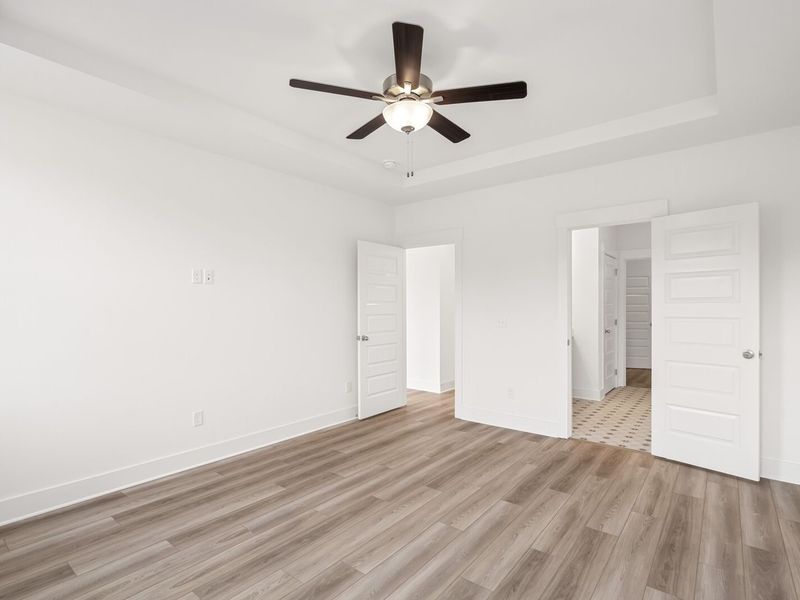 Spacious, unfurnished interior of a new home in Benders Cove, Mount Juliet (Image 30).