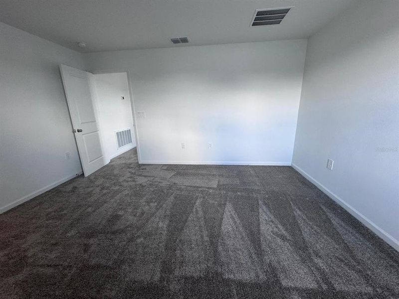 Spacious, unfurnished interior of a new home in Cascades, Davenport (Image 34).