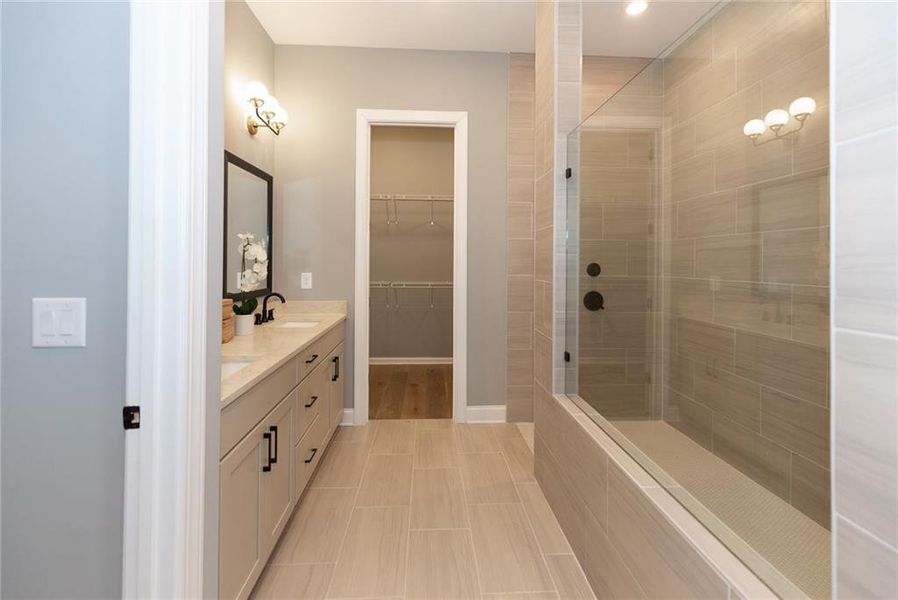 Furnished interior view inside a new home in Aberdeen, Hoschton (Image 35).