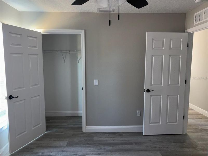 Spacious, unfurnished interior of a new home in , Citrus Springs (Image 25).