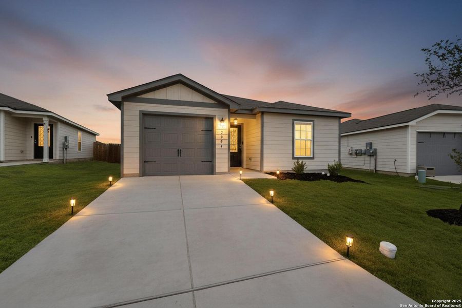 Image 33 of a home in Savannah Place. Image 33 of a home in Savannah Place.