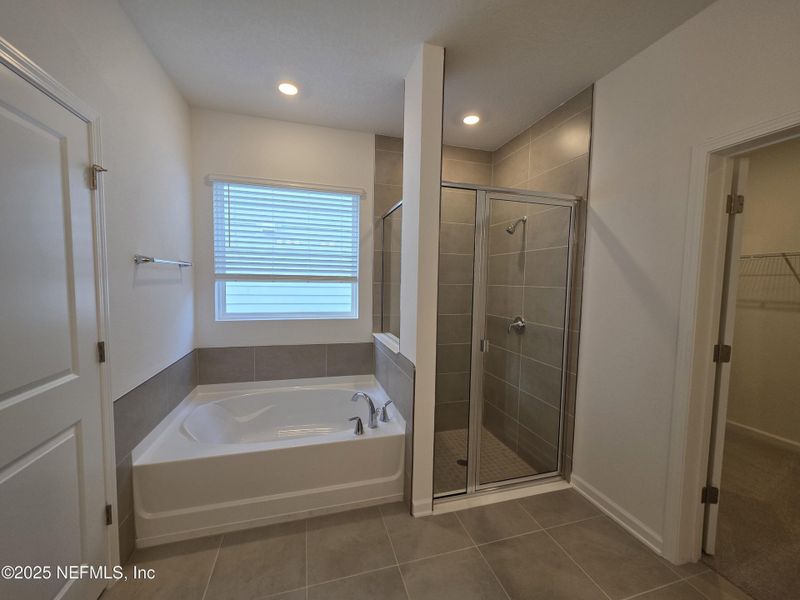 Furnished interior view inside a new home in Hyland Trail, Green Cove Springs (Image 7).