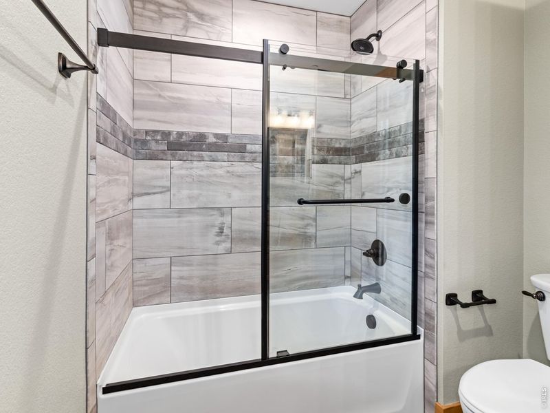 Image 34 of a home in .