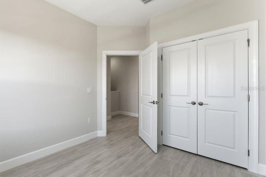 Spacious, unfurnished interior of a new home in Seahaven, Punta Gorda (Image 10).
