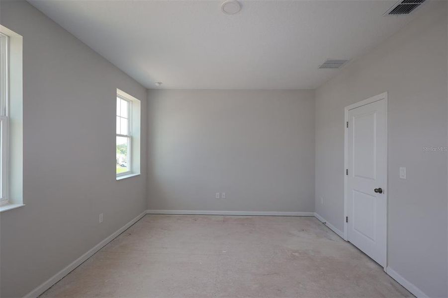 Image 26 of a home in Center Lake on the Park. Image 26 of a home in Center Lake on the Park.