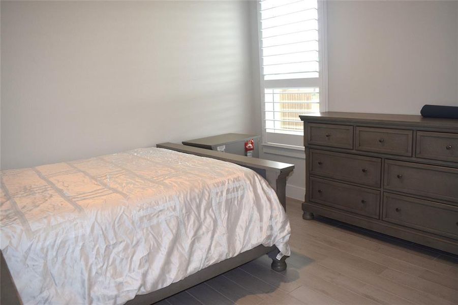 Furnished interior view inside a new home in , Hickory Creek (Image 7).