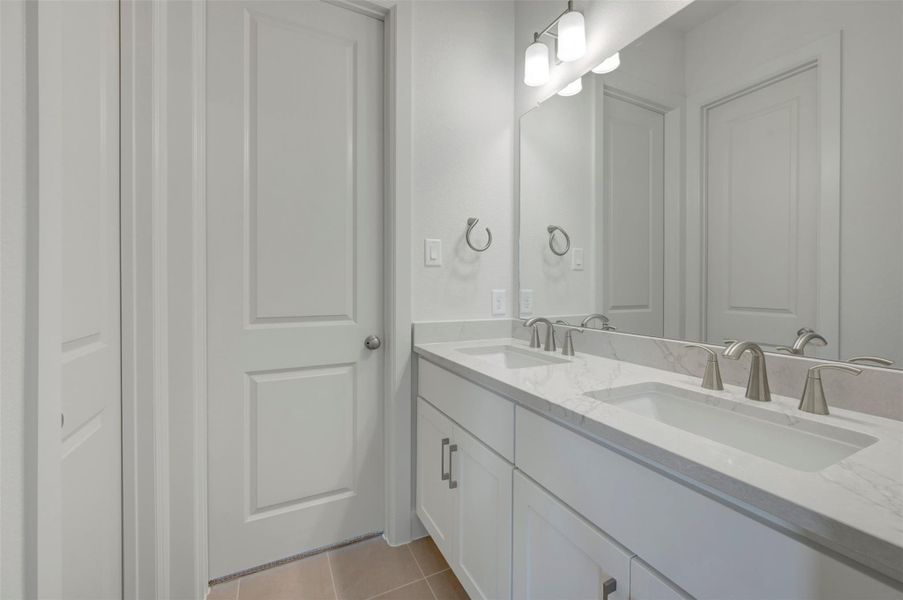 Furnished interior view inside a new home in ARTAVIA - Parkview Collection, Conroe (Image 8).
