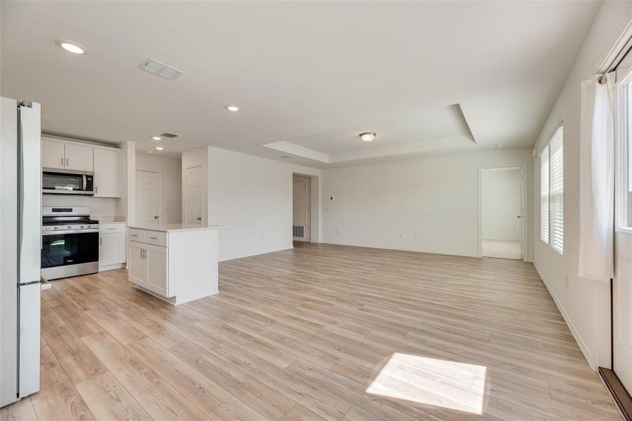 Spacious, unfurnished interior of a new home in Verandah, Royse City (Image 24). Spacious, unfurnished interior of a new home in Verandah, Royse City (Image 24).