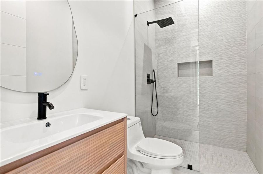 Furnished interior view inside a new home in , Marietta (Image 58).