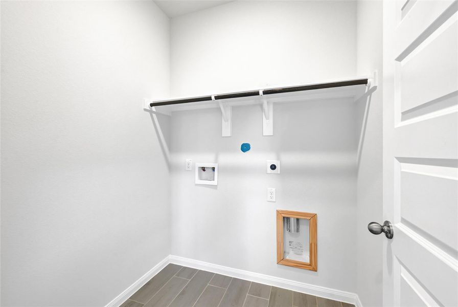 Spacious, unfurnished interior of a new home in Aldine Pines, Houston (Image 13).