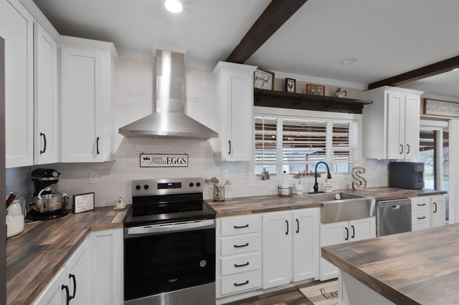 Furnished interior view inside a new home in , Decatur (Image 9).