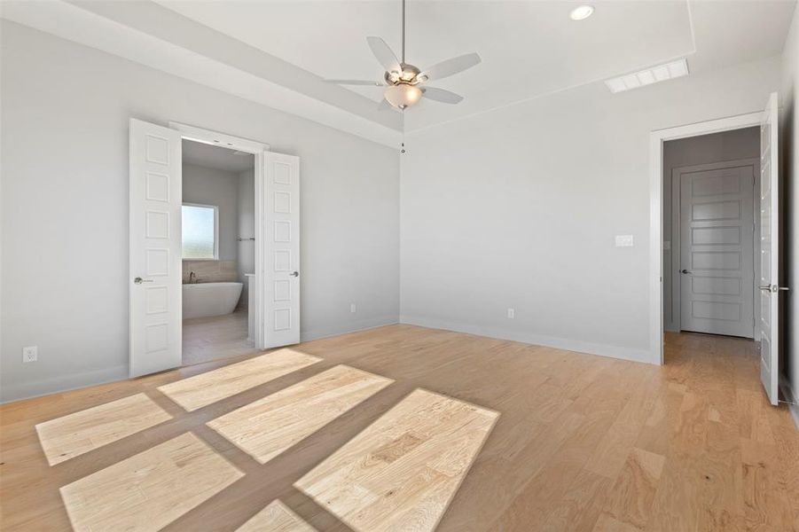 Spacious, unfurnished interior of a new home in Levante - 1 Acre Lots, Waxahachie (Image 24). Spacious, unfurnished interior of a new home in Levante - 1 Acre Lots, Waxahachie (Image 24).