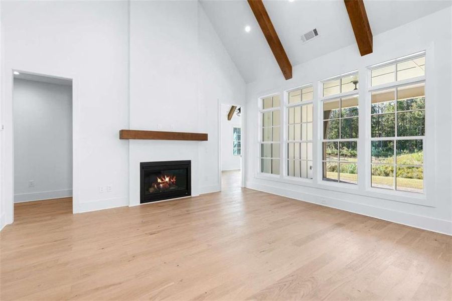 Spacious, unfurnished interior of a new home in , Peachtree City (Image 25).