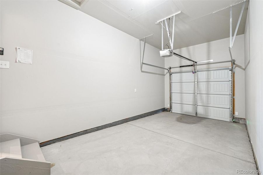 Spacious, unfurnished interior of a new home in Wolf Creek Run, Strasburg (Image 17). Spacious, unfurnished interior of a new home in Wolf Creek Run, Strasburg (Image 17).