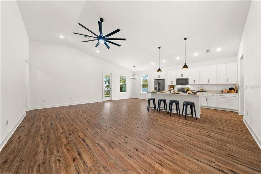 Spacious, unfurnished interior of a new home in , Spring Hill (Image 45).