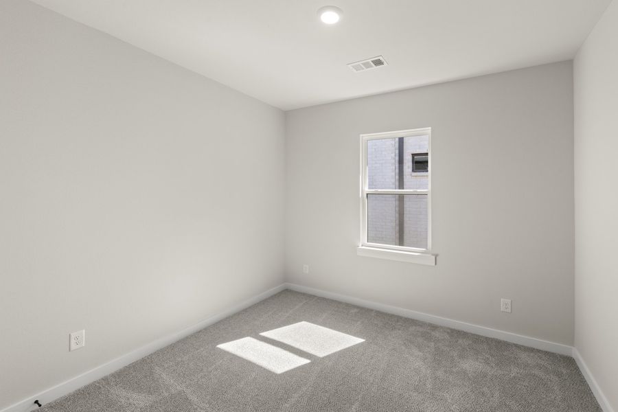 Spacious, unfurnished interior of a new home in Willow Grove, Melissa (Image 17).