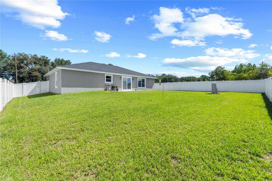Exterior details and patio area of a home in , Ocala (Image 30).