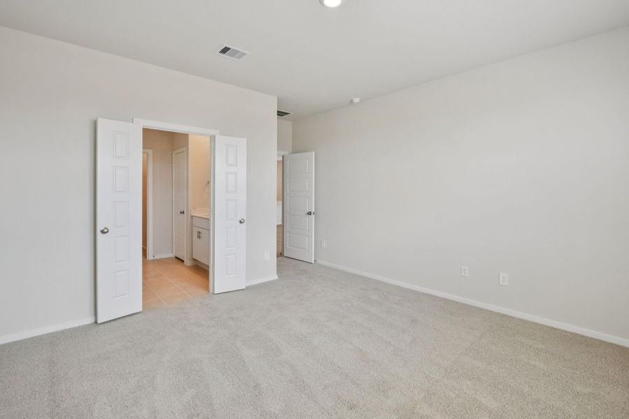 Spacious, unfurnished interior of a new home in Sanford Farms - Traditional Series, Waller (Image 37).