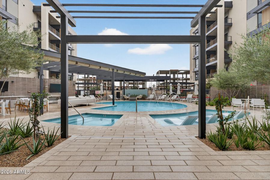 82_19355_N_73rd_Way82_mls