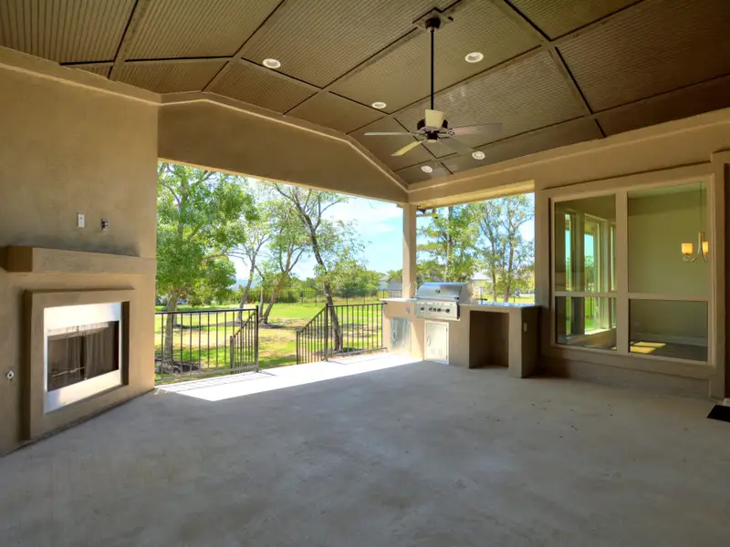 Representative exterior details of a home built from the Santa Barbara II by Giddens Homes in Scofield Farms Estates, Georgetown (Image 31).