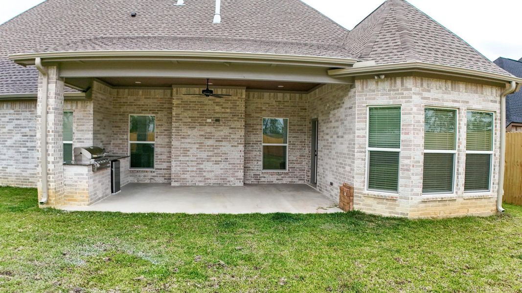 Exterior details and patio area of a home in , Lumberton (Image 3).