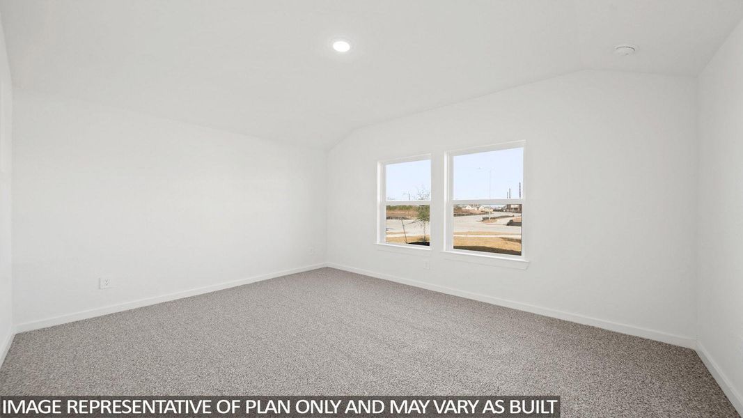 Spacious, unfurnished interior of a new home in Riverside Estates, Mont Belvieu (Image 16).