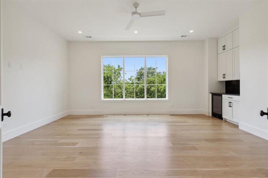 Spacious, unfurnished interior of a new home in , Dallas (Image 18). Spacious, unfurnished interior of a new home in , Dallas (Image 18).