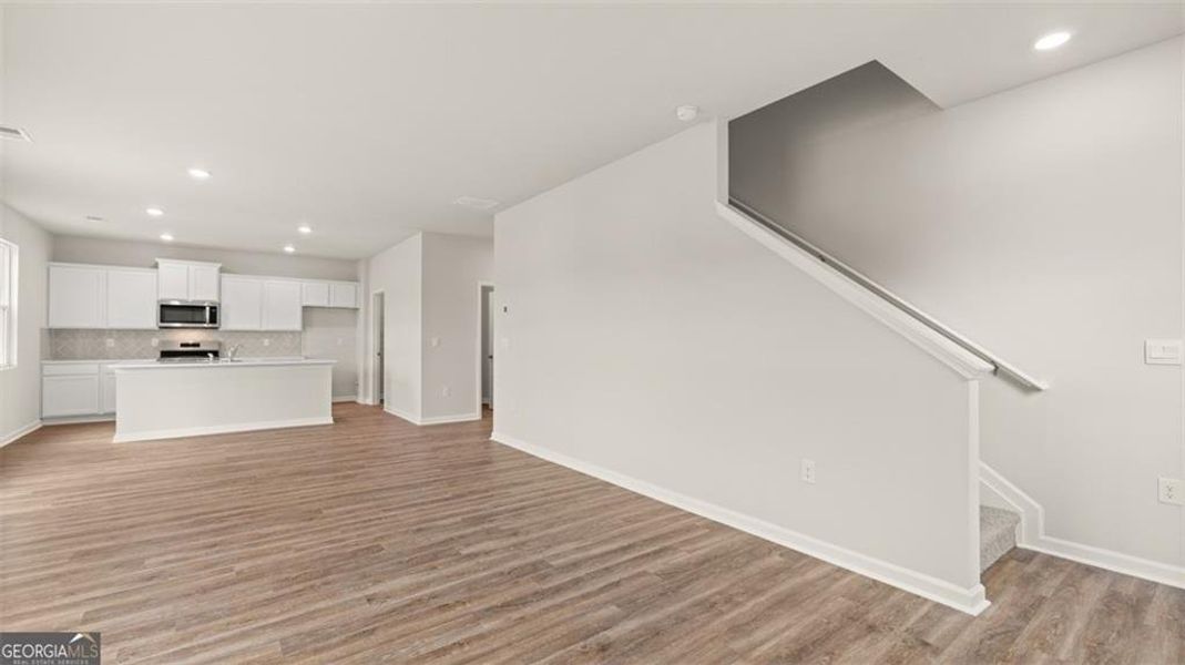 Spacious, unfurnished interior of a new home in Twin Lakes, Hoschton (Image 10).