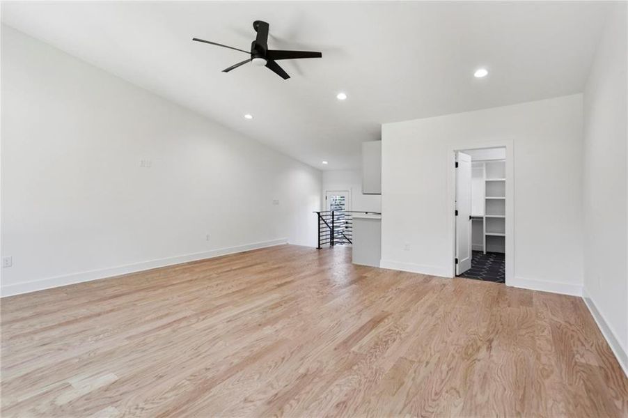 Spacious, unfurnished interior of a new home in , Marietta (Image 17).