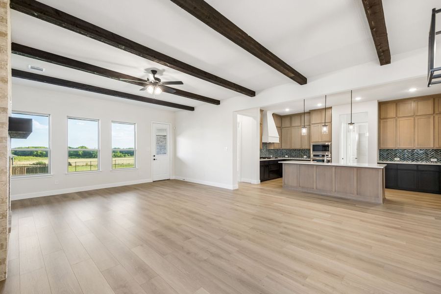 Spacious, unfurnished interior of a new home in Sheppard's Place, Waxahachie (Image 21). Spacious, unfurnished interior of a new home in Sheppard's Place, Waxahachie (Image 21).