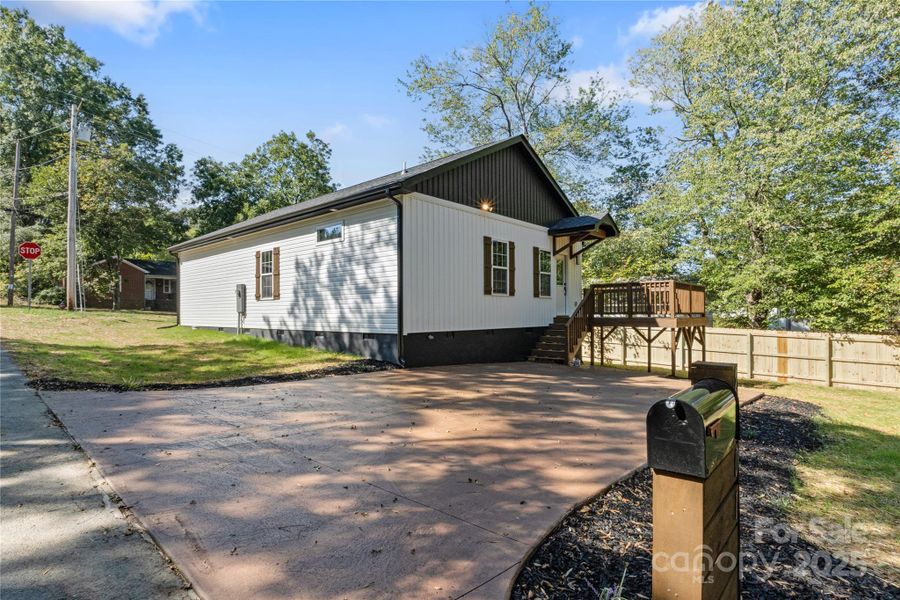 Front exterior of a new home in , Kannapolis, NC, highlighting curb appeal (Image 17). Front exterior of a new home in , Kannapolis, NC, highlighting curb appeal (Image 17).