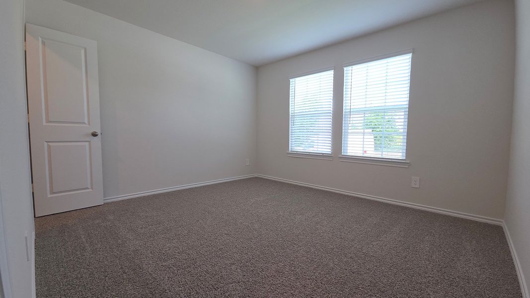 Spacious, unfurnished interior of a new home in Wildwood, Royse City (Image 27).