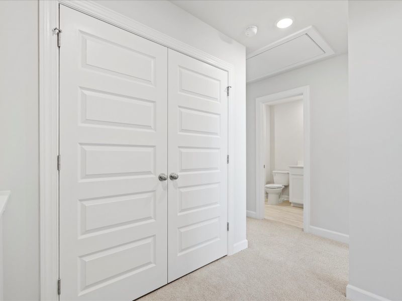 Spacious, unfurnished interior of a new home in Valentine Townes, Greer (Image 11).