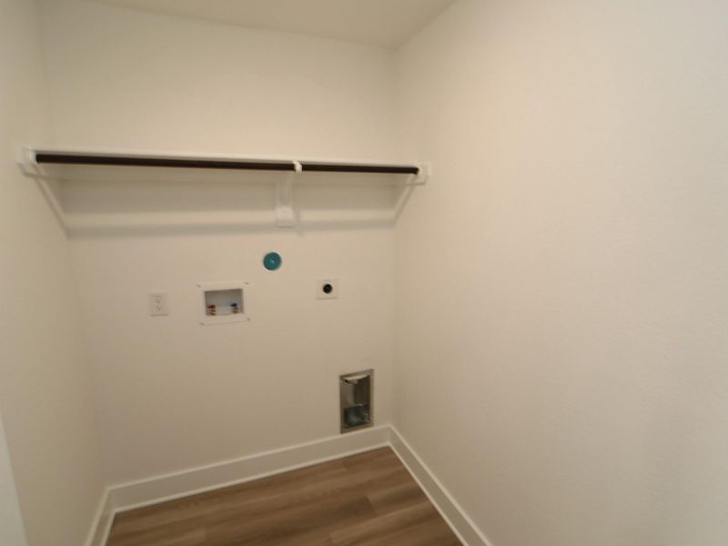 Spacious, unfurnished interior of a new home in Lago Mar, Santa Fe (Image 12). Spacious, unfurnished interior of a new home in Lago Mar, Santa Fe (Image 12).