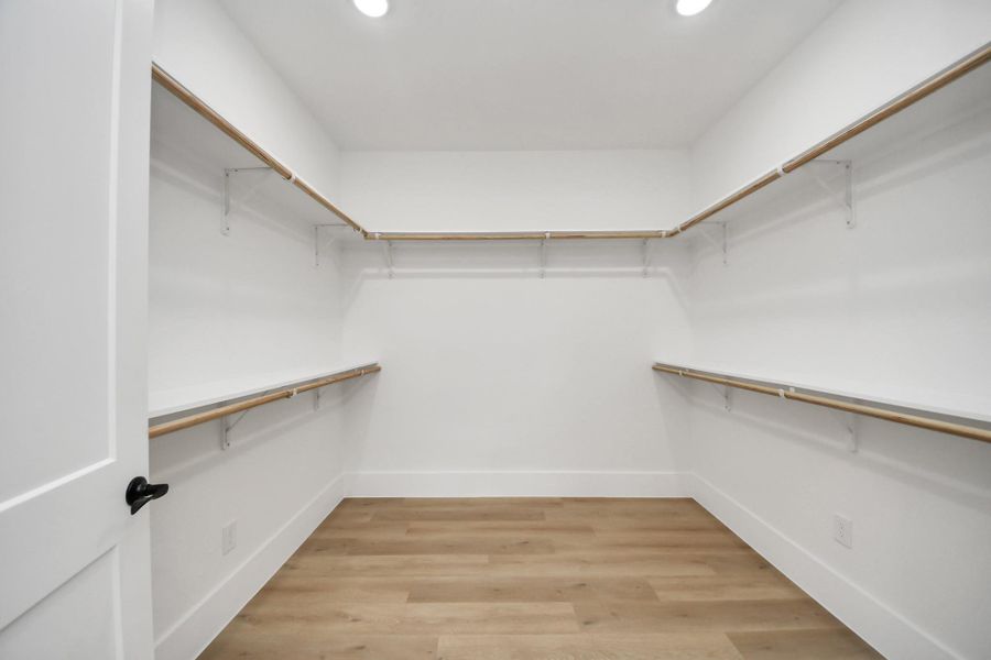 Spacious, unfurnished interior of a new home in , Spring (Image 45).