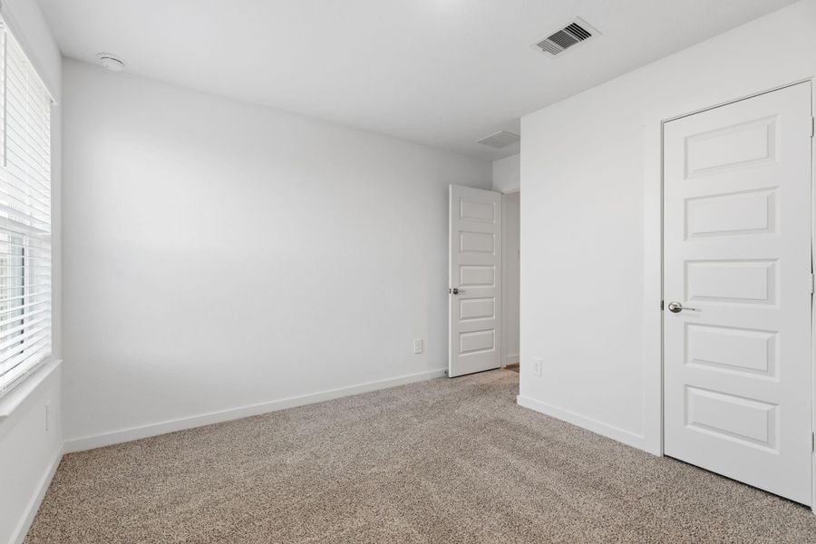 Spacious, unfurnished interior of a new home in , Fulshear (Image 23).