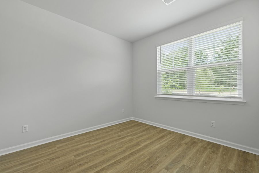 Spacious, unfurnished interior of a new home in Pineview North, Summerville (Image 26).