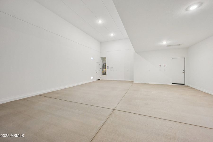 32-web-or-mls-W Cansados Rd-S1110-032