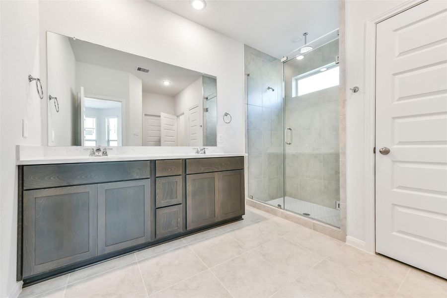 Furnished interior view inside a new home in Anderson Lakes, Houston (Image 6).