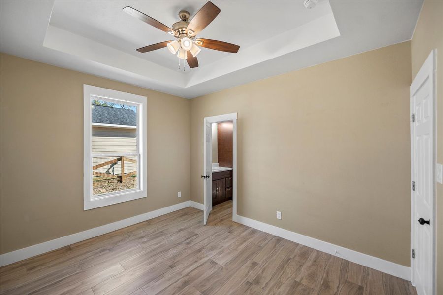 Spacious, unfurnished interior of a new home in , Hempstead (Image 21).