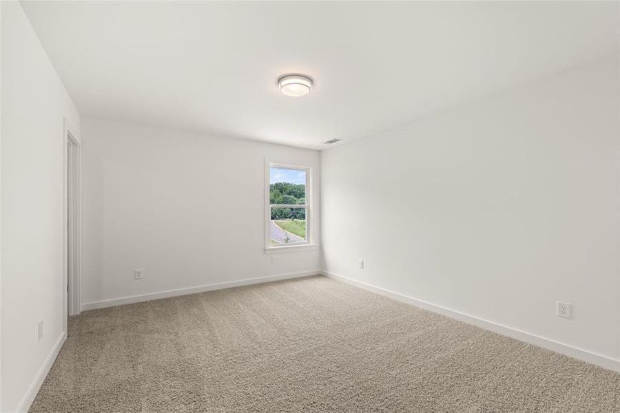 Spacious, unfurnished interior of a new home in , Gainesville (Image 35).