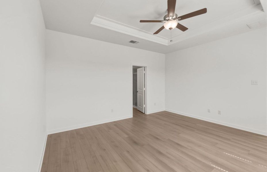 Spacious, unfurnished interior of a new home in Skyview, Belton (Image 9).