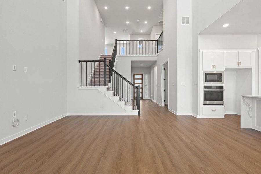 Spacious, unfurnished interior of a new home in Lariat, Liberty Hill (Image 20).