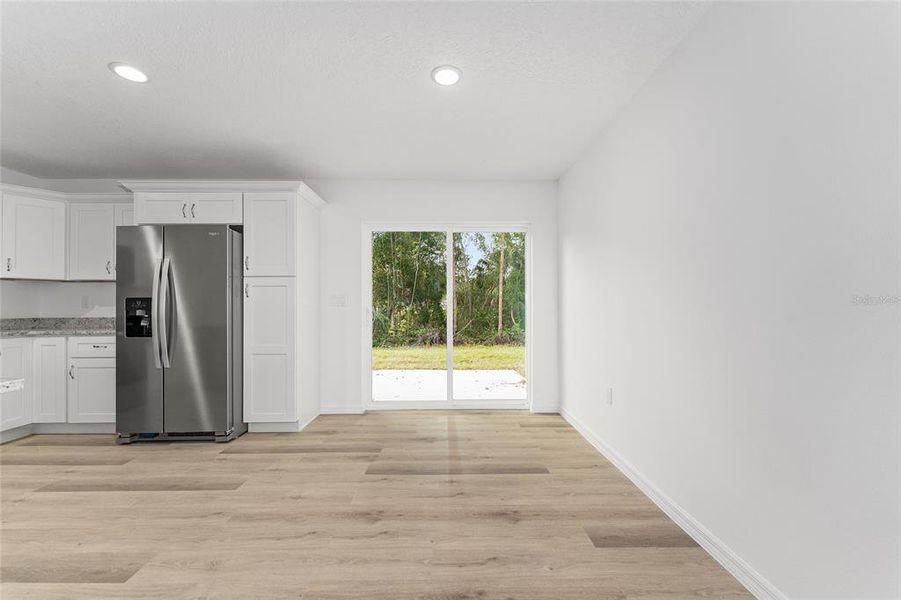 Spacious, unfurnished interior of a new home in , Ocklawaha (Image 34).