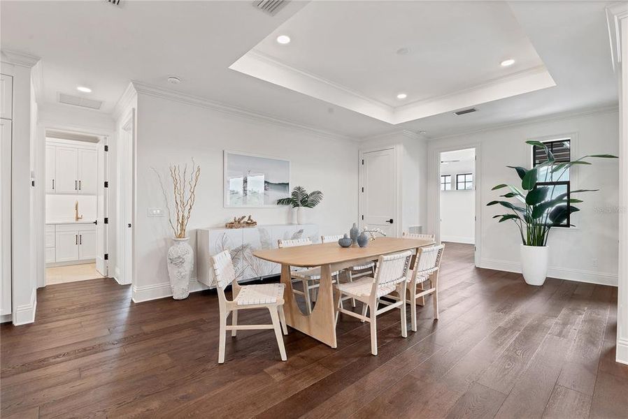Furnished interior view inside a new home in , Boca Grande (Image 12).