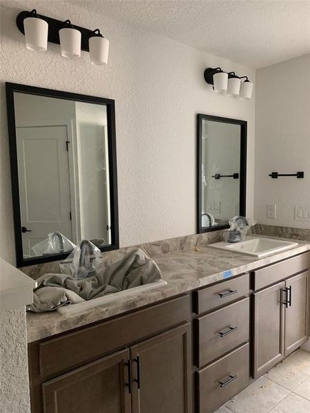 Furnished interior view inside a new home in , Dunnellon (Image 4).